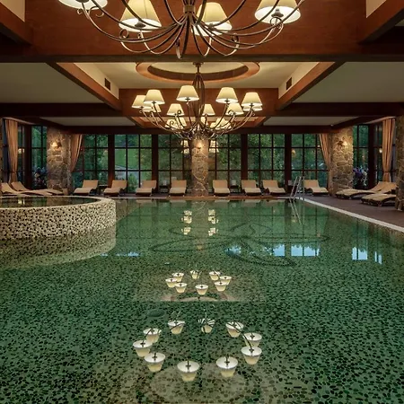 Resort Sobotin 호텔 4*