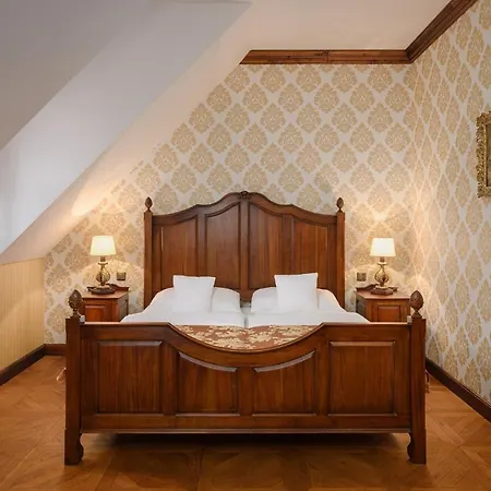 Resort Sobotin Отель