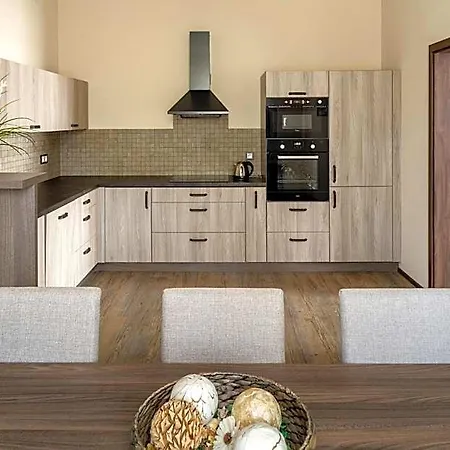 Resort Sobotin מלון 4*