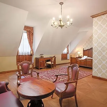 Resort Sobotin מלון 4*