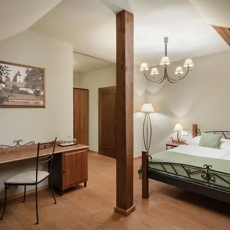 Отель Resort Sobotin